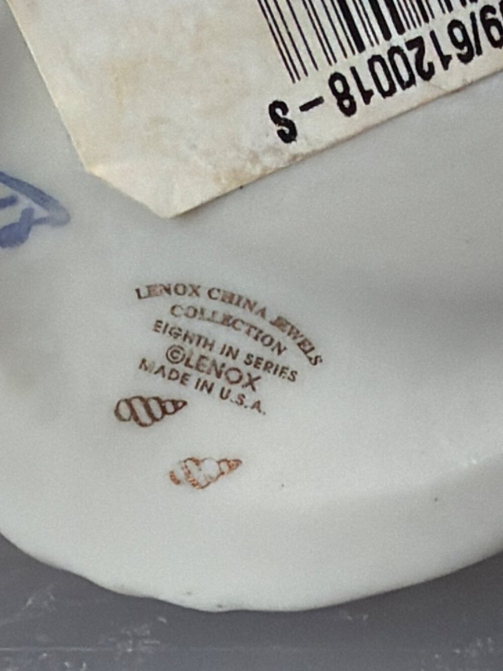 Lenox China Jewels Santa Bearing Gifts 8th in Series Porcelain Figurine - Picture 7 of 12